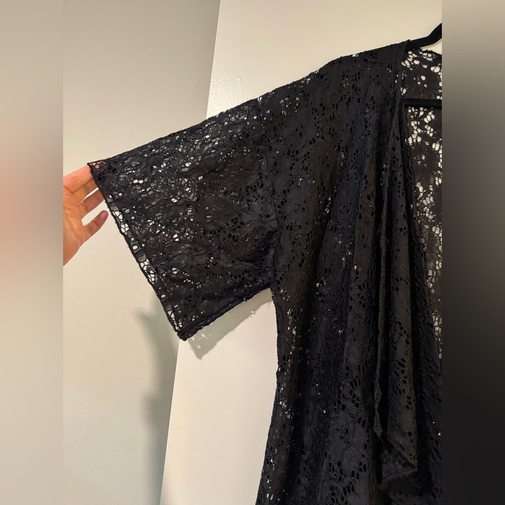 LuLaRoe Black Lace Kimono with Fringe - Picture 4 of 7